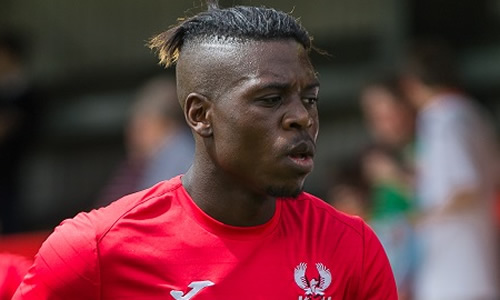 Elton Ngwatala Re-Signs At Aggborough